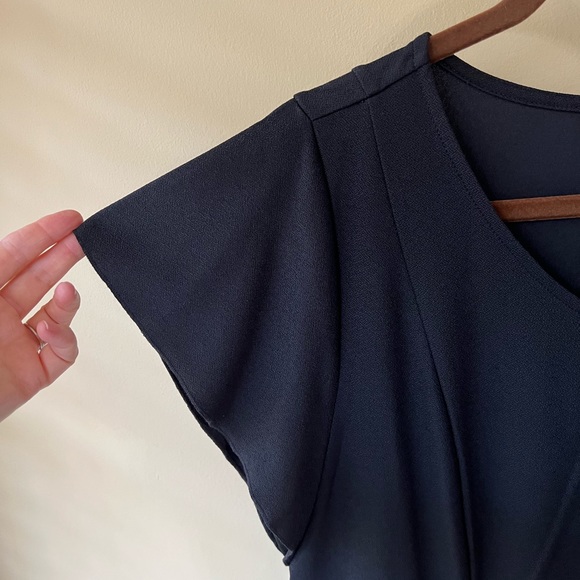 New Issac Mizrahi size M 10 12 black dress soft v-neck flutter sleeve - Picture 9 of 16